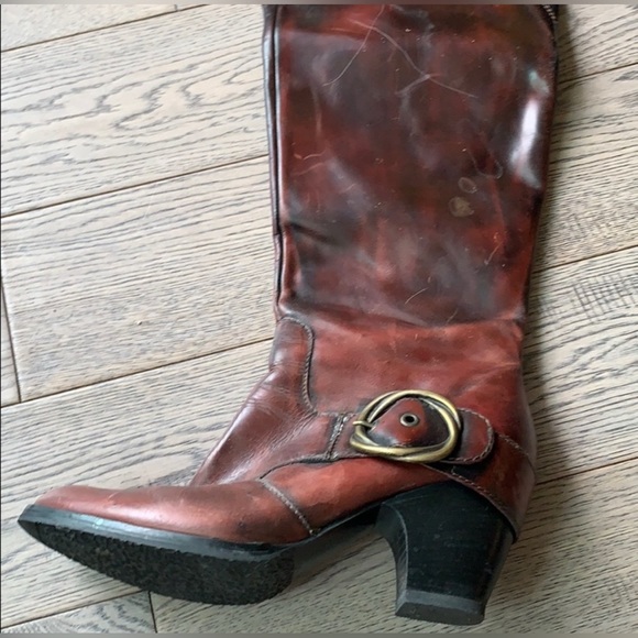 Vintage “Vibram” Distressed Italian Leather Boots (size 8.5) - Picture 2 of 9